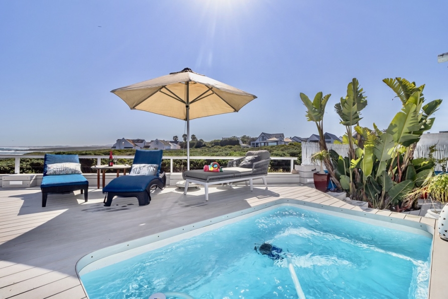 4 Bedroom Property for Sale in Grotto Bay Western Cape